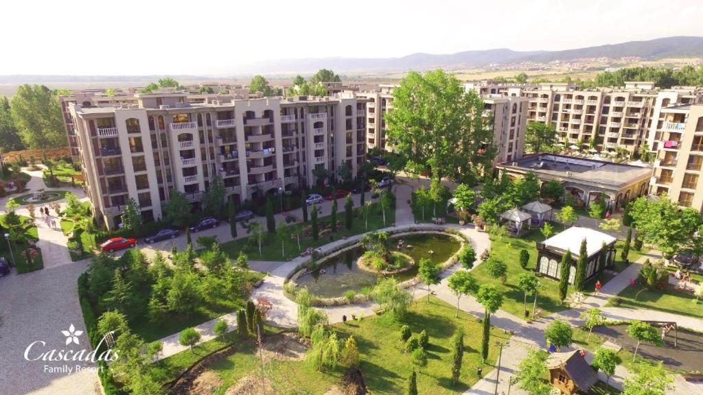 Destination Bulgaria 2000 Cascadas Private Summer Family Apartments Slăntjev Brjag Exteriör bild